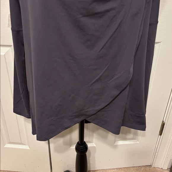 Ingrid & Isabel Maternity Active Wrap Hooded Sweatshirt - Picture 4 of 12